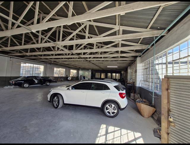 1,000M² WAREHOUSE FOR SALE IN KEW